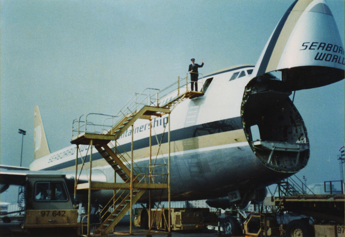 b747_ladder_2.jpg